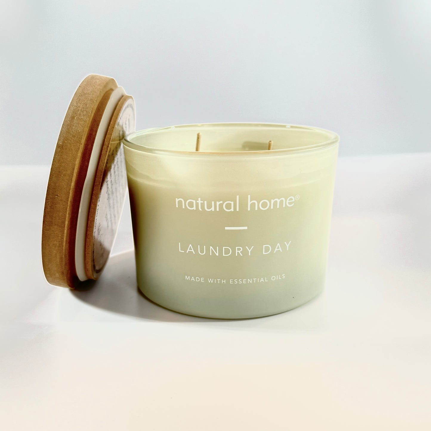 Sand & Fog Natural Home Candle - Laundry Day